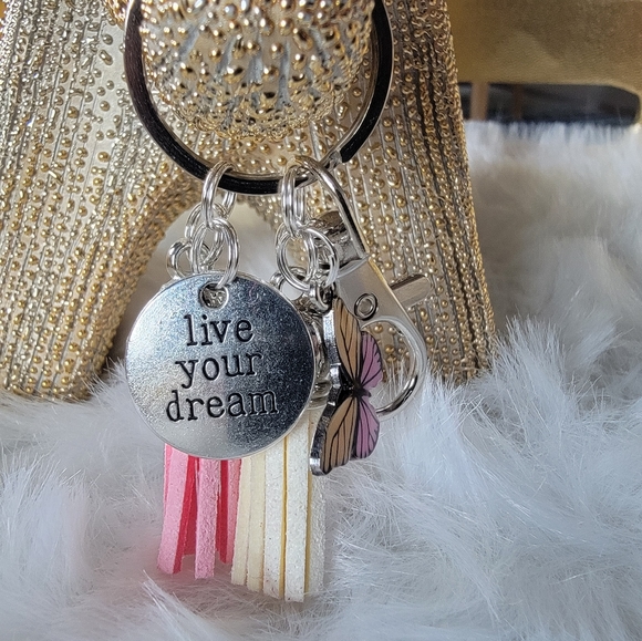 Tassle keychain with butterfly 🦋 charm - Picture 2 of 7